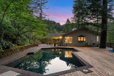 403 Woodland Rd, Kentfield, CA 94904