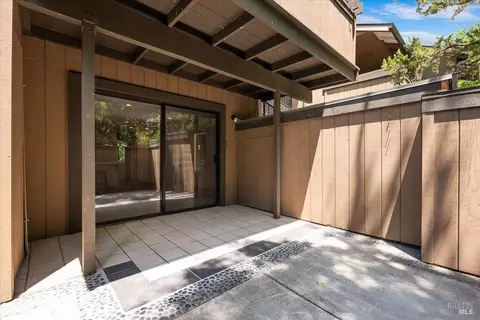 Exterior - 80 Creek Ct, Cotati, CA 94931 photo 4 of 6