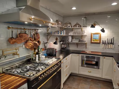 866 Princeton Dr, Sonoma, CA 95476