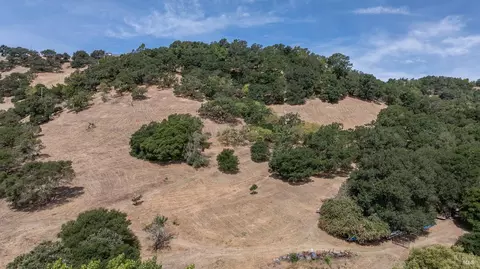 155 Riordan Ln, Napa, CA 94558