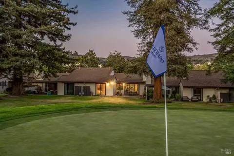 55 Fairways Dr, Napa, CA 94558