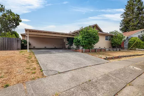 2530 Tamarisk Dr, Santa Rosa, CA 95405
