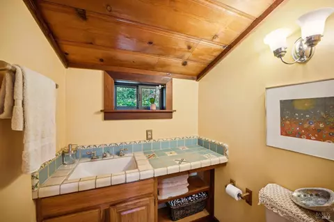 Bath - 30 Escondida Ln, Lagunitas, CA 94938 photo 2 of 2