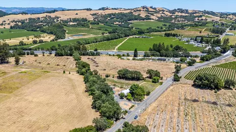 375 Limerick Ln, Healdsburg, CA 95448 photo 15
