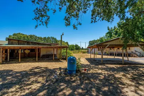 375 Limerick Ln, Healdsburg, CA 95448 photo 8