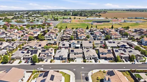 View/Area - 610 Syracuse Ln, Dixon, CA 95620 photo 4 of 4