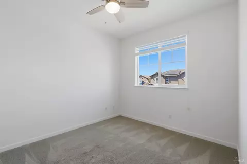 Bedroom - 610 Syracuse Ln, Dixon, CA 95620 photo 6 of 14