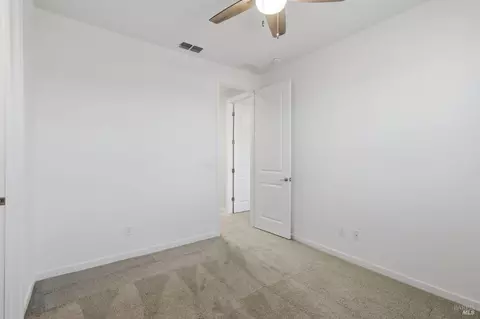 Bedroom - 610 Syracuse Ln, Dixon, CA 95620 photo 10 of 14