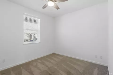 Bedroom - 610 Syracuse Ln, Dixon, CA 95620 photo 2 of 14