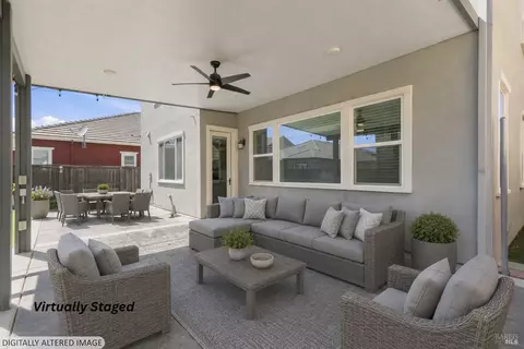 Exterior - 610 Syracuse Ln, Dixon, CA 95620 photo 3 of 7
