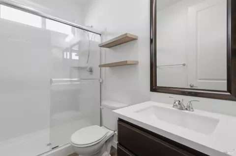 Bath - 610 Syracuse Ln, Dixon, CA 95620 photo 1 of 4