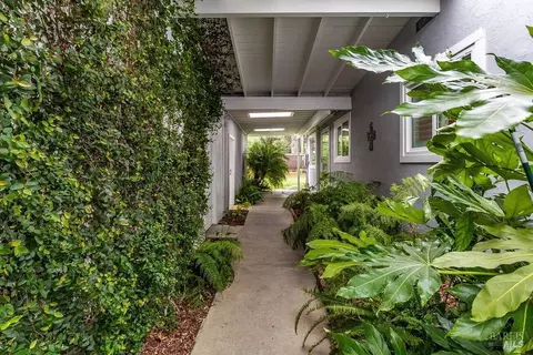 230 Grapewood St, Vallejo, CA 94591 photo 2