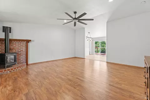 1853 Tulip Pl, Willits, CA 95490 photo 4