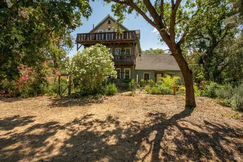 19550 8th St E, Sonoma, CA 95476