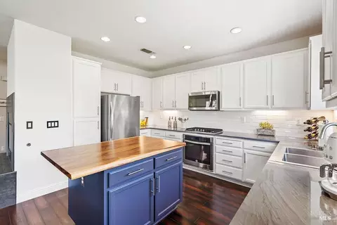 8424 Bennington Ct, Vallejo, CA 94591 photo 16