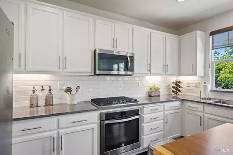 8424 Bennington Ct, Vallejo, CA 94591 photo 13
