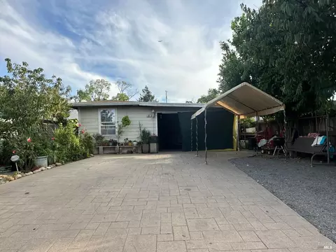 322 W 9th St, Santa Rosa, CA 95401