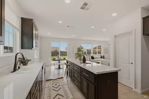 Kitchen - 8895 Blue River Dr, Vallejo, CA 94591 photo 4 of 7