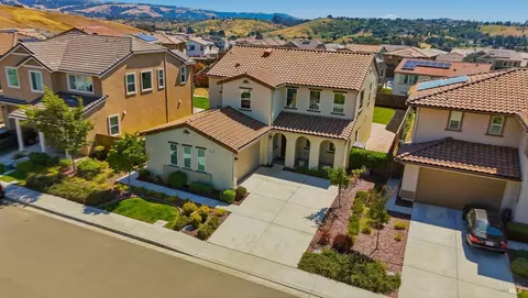 View/Area - 8895 Blue River Dr, Vallejo, CA 94591 photo 1 of 4