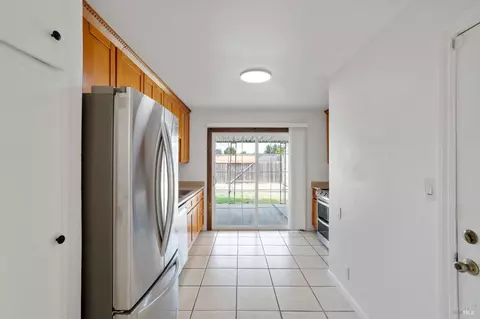Kitchen - 711 Warford Ave, Vallejo, CA 94591 photo 1 of 4