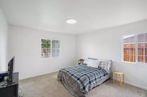 Bedroom - 711 Warford Ave, Vallejo, CA 94591 photo 1 of 5
