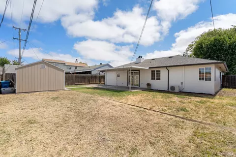 Exterior - 711 Warford Ave, Vallejo, CA 94591 photo 7 of 8