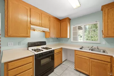 341 Grape St, Vacaville, CA 95688 photo 15