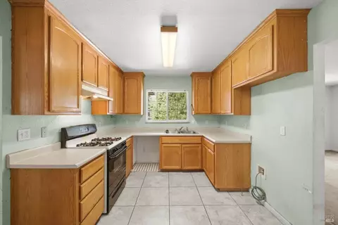 341 Grape St, Vacaville, CA 95688 photo 11