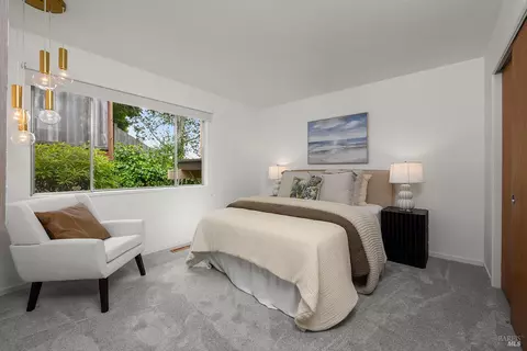 Bedroom - 135 Peralta Ave, Mill Valley, CA 94941 photo 1 of 6