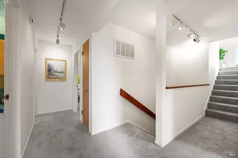 Entry Way - 135 Peralta Ave, Mill Valley, CA 94941 photo 4 of 4