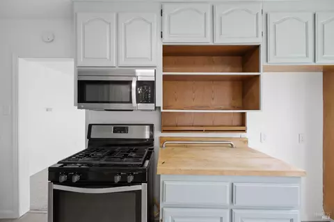 Kitchen - 4344 Olive Ave, Fairfield, CA 94533 photo 3 of 5