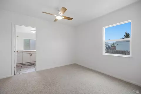 Bedroom - 4344 Olive Ave, Fairfield, CA 94533 photo 4 of 5