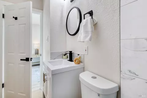 Bath - 323 Deanza Dr, Vallejo, CA 94589 photo 3 of 6