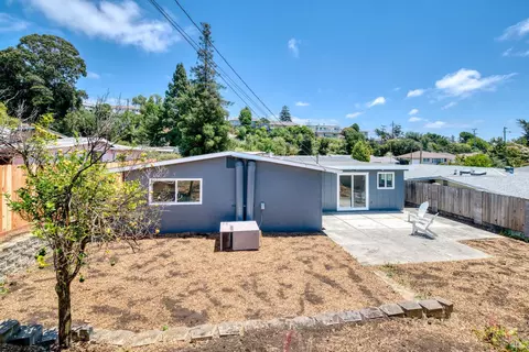 Exterior - 323 Deanza Dr, Vallejo, CA 94589 photo 8 of 8