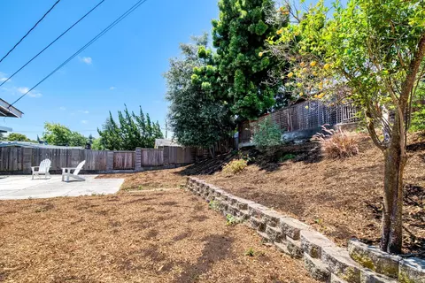 Exterior - 323 Deanza Dr, Vallejo, CA 94589 photo 7 of 8