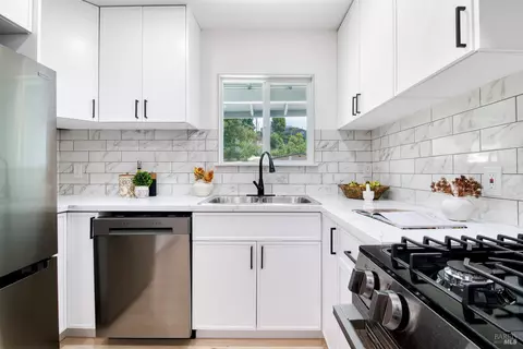 Kitchen - 323 Deanza Dr, Vallejo, CA 94589 photo 3 of 3