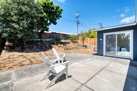 Exterior - 323 Deanza Dr, Vallejo, CA 94589 photo 2 of 8