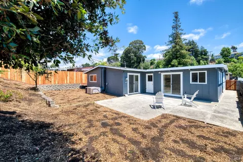 Exterior - 323 Deanza Dr, Vallejo, CA 94589 photo 1 of 8