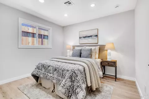 Bedroom - 323 Deanza Dr, Vallejo, CA 94589 photo 9 of 9