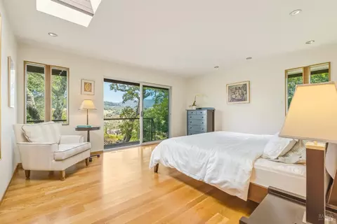 Bedroom - 17228 High Rd, Sonoma, CA 95476 photo 1 of 5