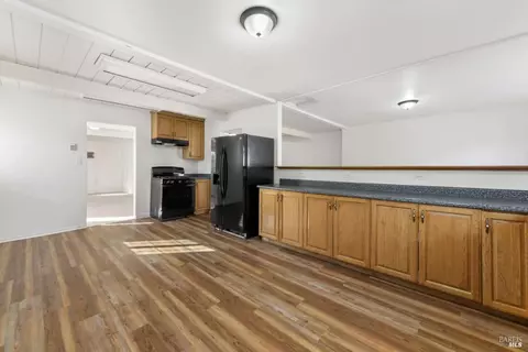 Kitchen - 1024 Tyler St, Fairfield, CA 94533 photo 2 of 2