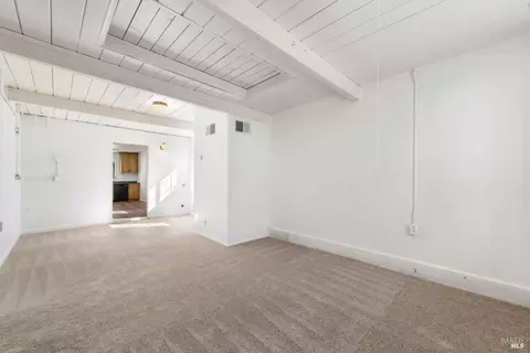 Living - 1024 Tyler St, Fairfield, CA 94533 photo 1 of 7
