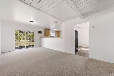Living - 1024 Tyler St, Fairfield, CA 94533 photo 5 of 7