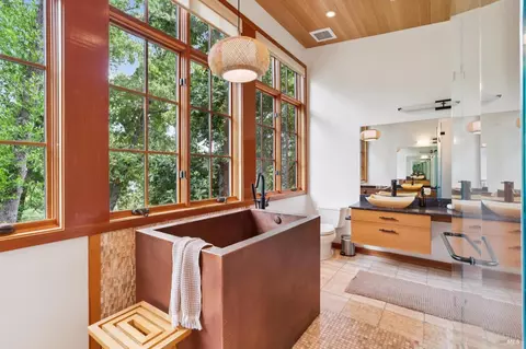 Bath - 24 Blithedale Ter, Mill Valley, CA 94941 photo 4 of 6