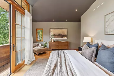Bedroom - 24 Blithedale Ter, Mill Valley, CA 94941 photo 3 of 5