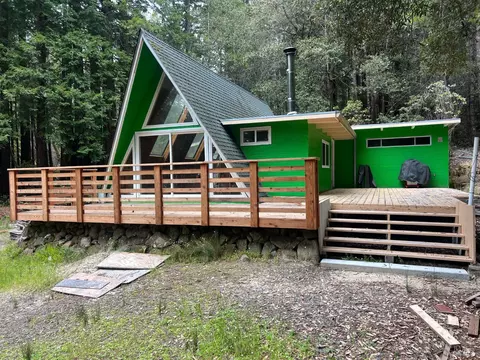 22179 Ruoff Rd, Jenner, CA 95450