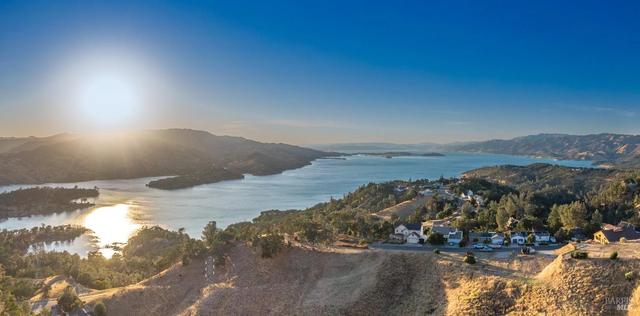 220 Manzanita Ln, Napa, CA 94558