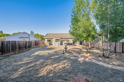 Exterior - 7121 Hastings Pl, Windsor, CA 95492 photo 5 of 9