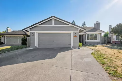 7121 Hastings Pl, Windsor, CA 95492