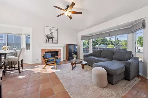 Living - 7121 Hastings Pl, Windsor, CA 95492 photo 1 of 5